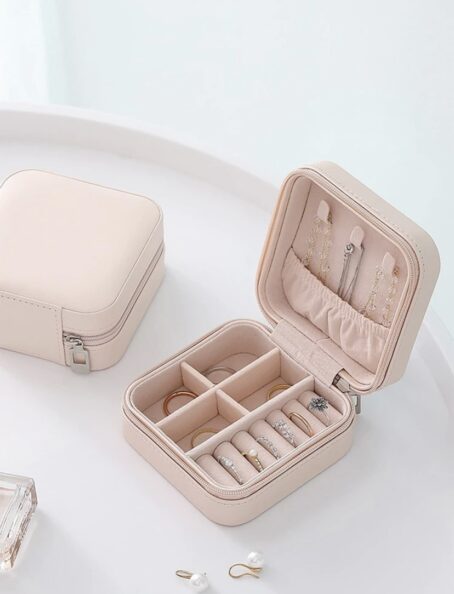 Jewelry box