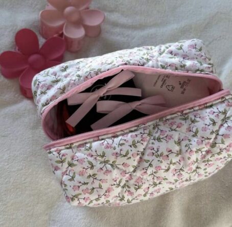 Floral makeup bag - Image 2